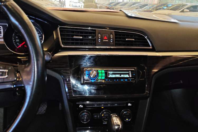 Used Volkswagen Lamando 2015 330TSI DSG Comfort Edition
