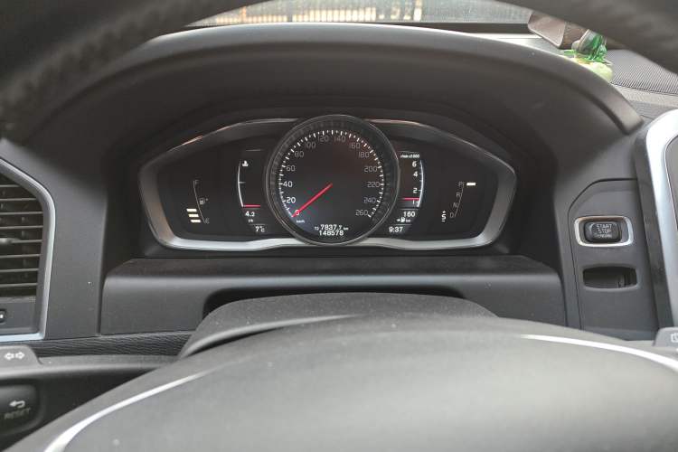 Used Volvo XC60 2015 T5 AWD Zhiyuan Edition
