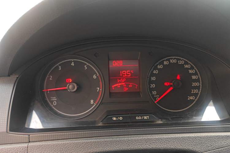 Used Volkswagen Santana 2016 1.6L Manual Fashion Edition