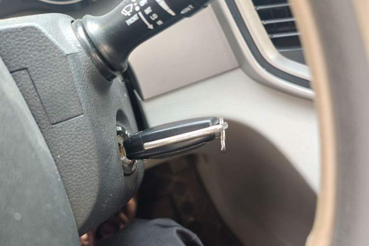 Used JAC Refine M4 2017 2.0T Manual Comfort Version Interior 1