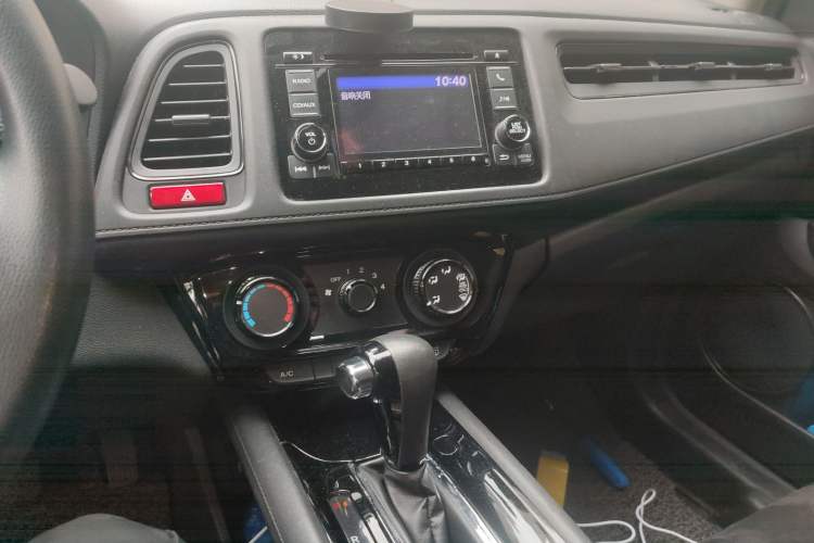 Used Honda Vezel 2015 1.5L CVT two-wheel drive Comfort trim Audio And AC Panel