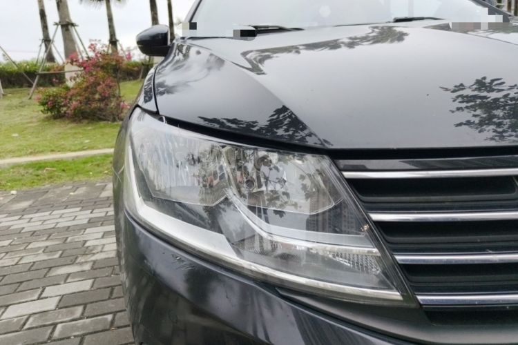 Used Volkswagen Lavida 2017 230TSI DSG Comfort Edition Right Front Headlight