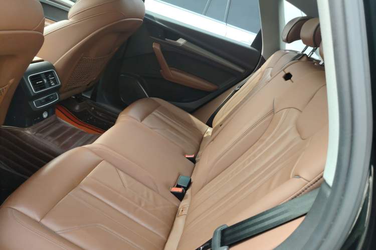 Used Audi Q5L 2022 40T Luxury Dynamic Model Left Rear Seat