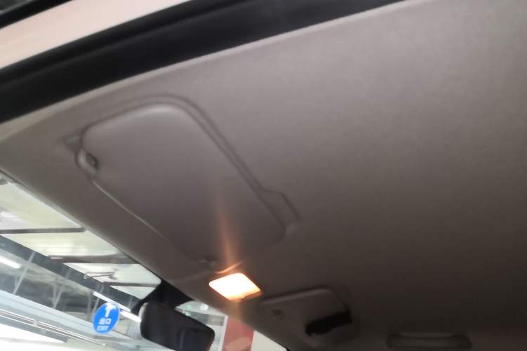 Used Wuling Hongguang MINIEV 2022 Macaron Premium Model – Lithium Iron Phosphate
