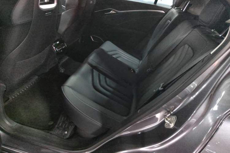 Used NETA U 2022 Zhi 400 Lithium-Nickel-Manganese-Cobalt Energy System