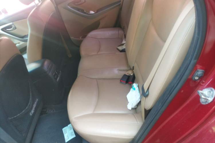 Used Hyundai Elantra (5th Generation / Langdong) 2012 1.6L Automatic Prestige Model
