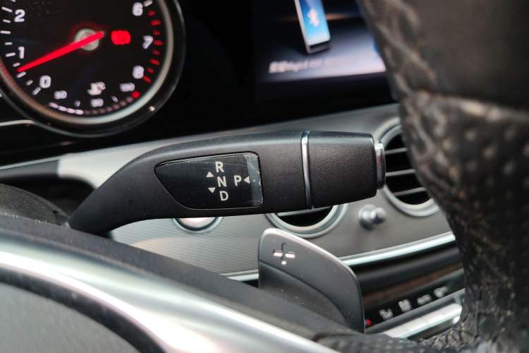 Used Mercedes-Benz E-Class 2017 E 200 Sport 4MATIC Gear Lever