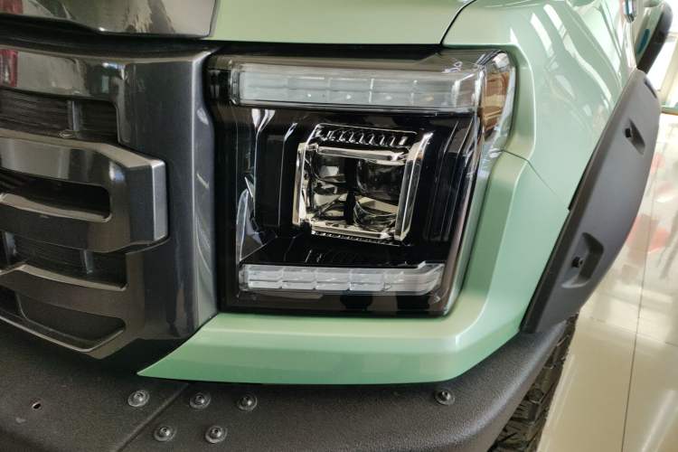 Used JMC DaDao 2023 Fly-Jiang 2.3T Diesel Automatic 4x4 Extreme Edition
