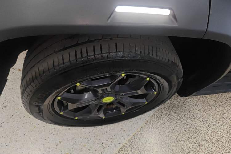 Used JETOUR Traveler 2023 2.0T All-Wheel-Drive CrossPRO Exterior 5