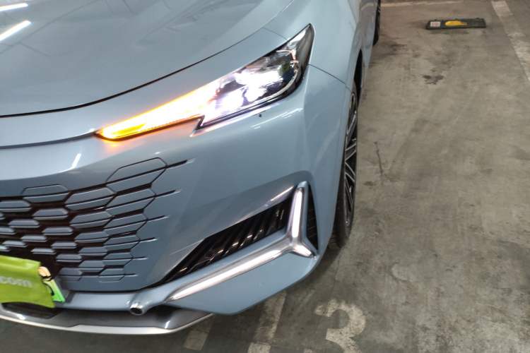 Used CHANGAN UNI-K iDD 2022 Blue Whale iDD 130km 1.5T Prestige Model