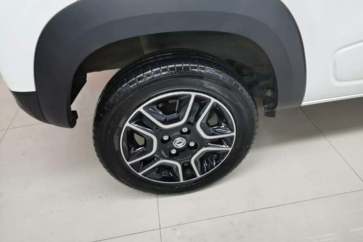 Used Dongfeng NAMMI BOX 2022 Chasing Wind Edition 331 km Standard Model