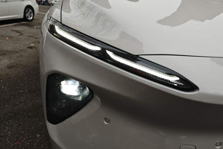 Used Nio ET7 2022 100kWh First Edition Right Front Headlight