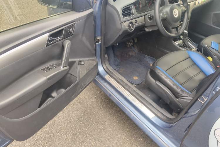 Used Volkswagen Lavida 2013 1.4TSI DSG Comfort Edition Driver Seat