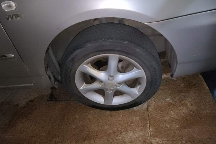 Used Toyota Corolla EX 2009 1.6L Automatic G Special Edition Right Front Wheel Hub