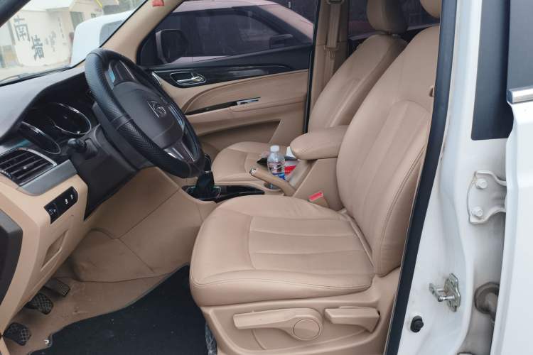 Used Baojun 730 2016 1.5L Manual Comfort Version 7 Seats China V Emission Standard Left Front Seat