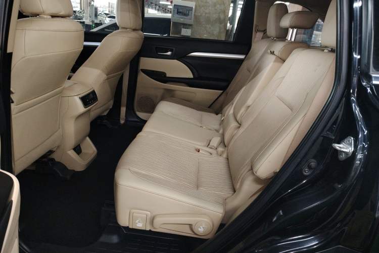 Used Toyota Highlander 2018 2.0T Four-Wheel Drive Elite Edition 7 Seats China VI Standard Left Rear Seat