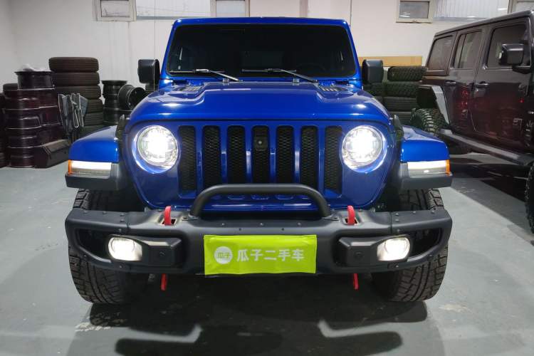 Used Jeep Wrangler 2018 2.0T Sahara Four-Door Edition
