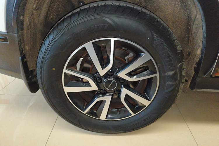 Used FORTHING T5 2022 Shengshi Edition 1.5T Automatic Dream Version Five Seats Right Rear Wheel Hub