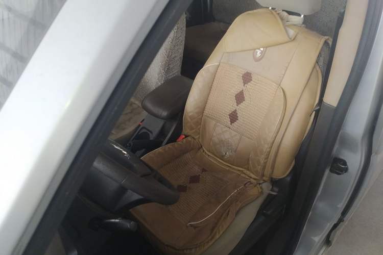 Used Wuling Rongguang V 2016 1.2L Standard Version