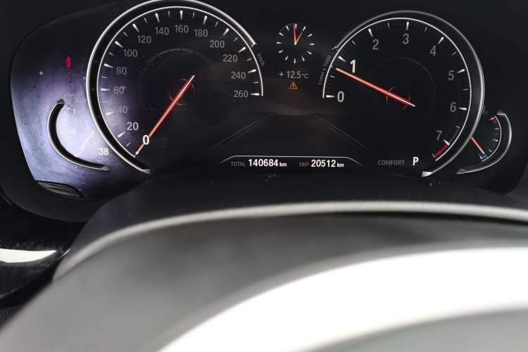 Used BMW 5 Series 2018 Restyled 530Li Leading Edition M Sport Package Odometer Close Up