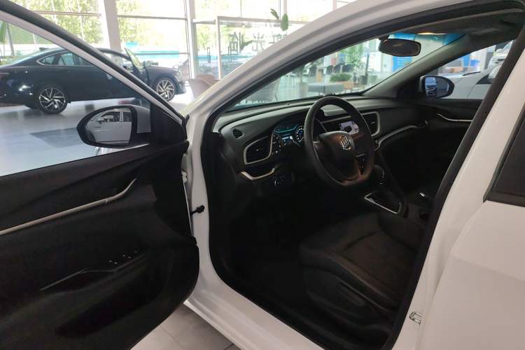 Used Buick GT 2021 1.3T Automatic Mild Hybrid Elite Version Driver Seat