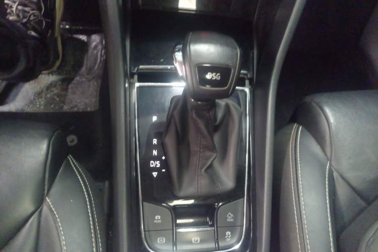 Used Skoda Kodiaq 2018 TSI380 7-Seater Four-Wheel-Drive Flagship Edition Gear Lever