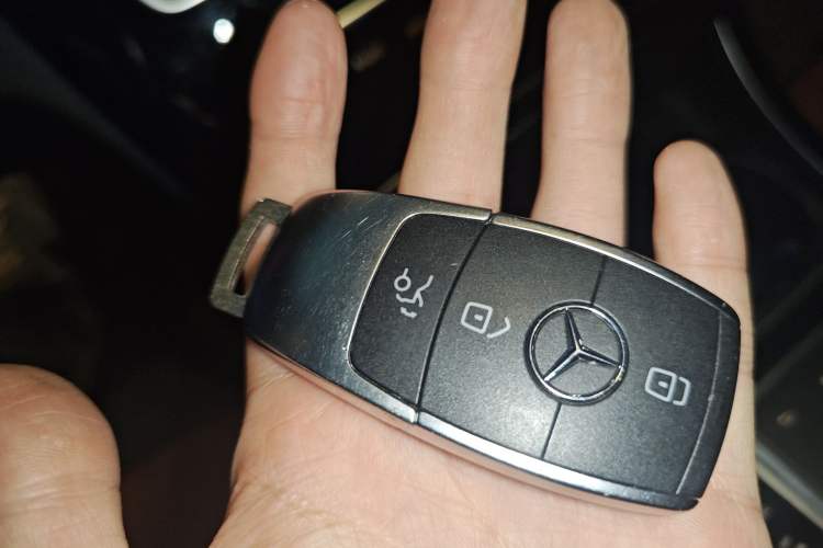Used Mercedes-Benz C-Class 2019 C 260 Sport Edition Vehicle Key