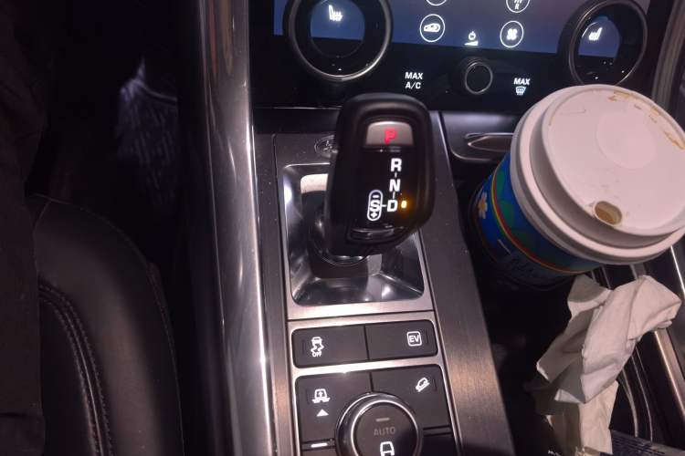 Used Land Rover Range SportNew Energy 2019 P400e SE Gear Lever