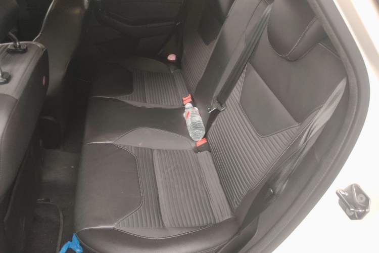 Used Ford Focus 2015 Hatchback 1.6L Automatic Fashion Edition
