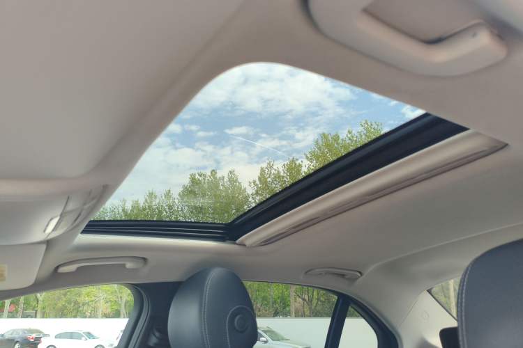 Used Mercedes-Benz C-Class 2015 Restyled C 180 L Sport Edition Headliner