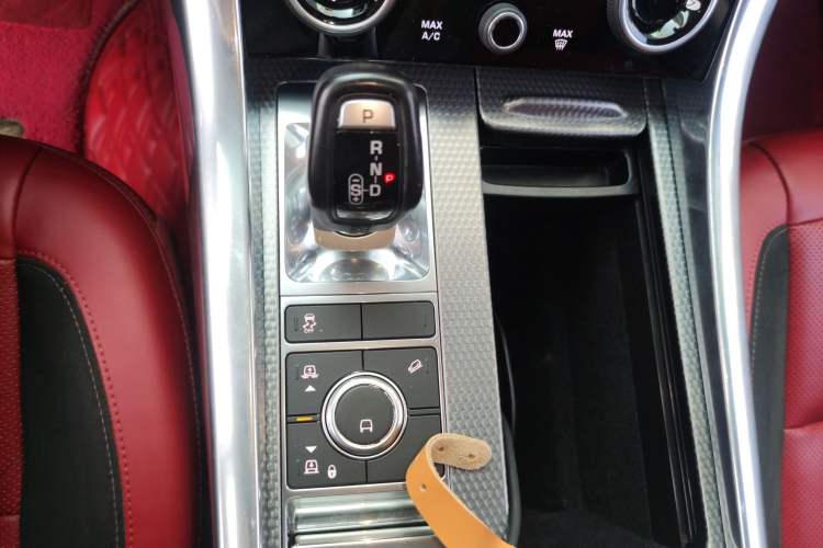 Used Land Rover Range Sport 2019 3.0 L6 HSE DYNAMIC Gear Lever