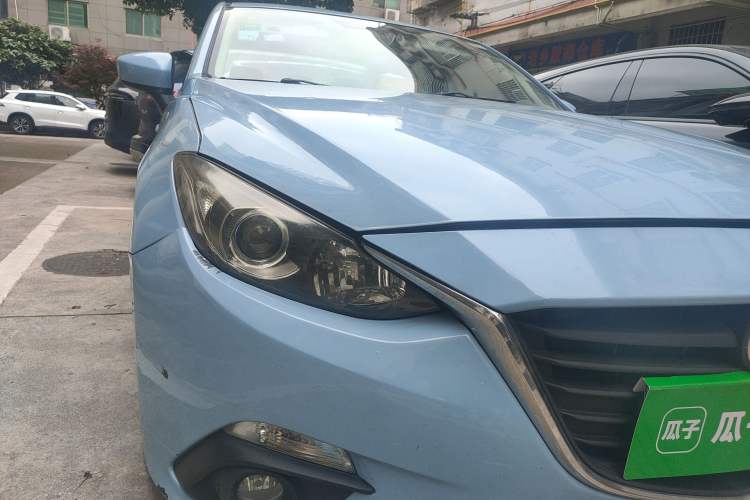 Used Mazda 3 Axela 2014 Sedan 1.5L Automatic Luxury Model Right Front Headlight