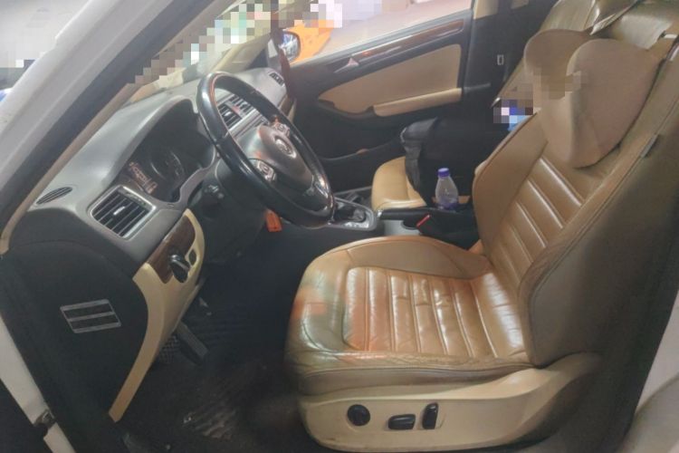 Used Volkswagen Sagitar 2012 1.8TSI Automatic Flagship Edition Left Front Seat