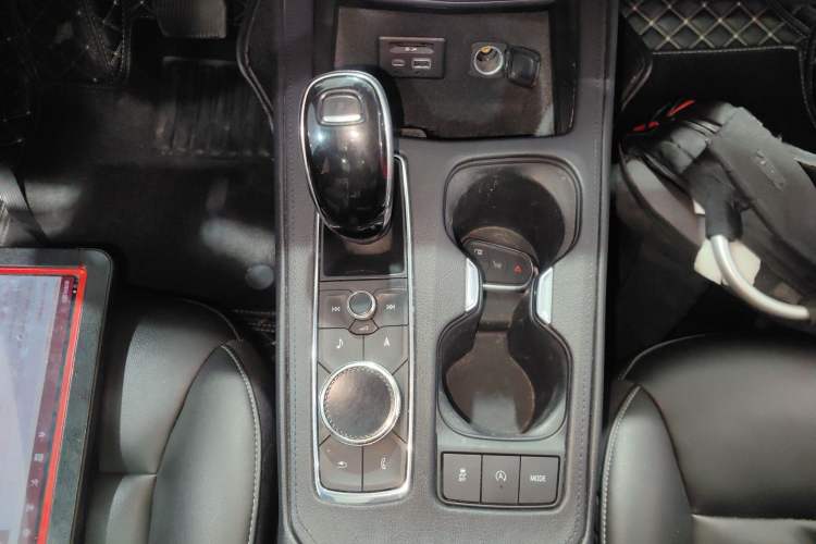 Used Cadillac XT4 2018 28T Two-Wheel Drive Leading Version
