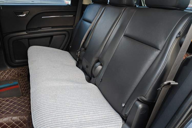 Used Dodge Journey 2010 2.7 Left Rear Seat