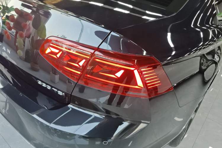 Used Volkswagen Magotan 2023 2 Million Units Commemorative Edition 330TSI DSG Luxury Version