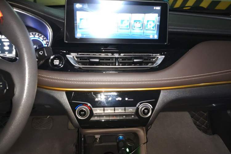 Used CHANGAN Eado DT 2018 1.6L Automatic Smart Enjoyment Model