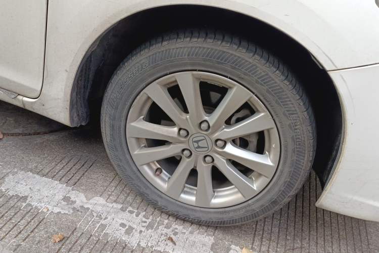 Used Honda Civic 2014 1.8L automatic comfort version Right Front Wheel Hub