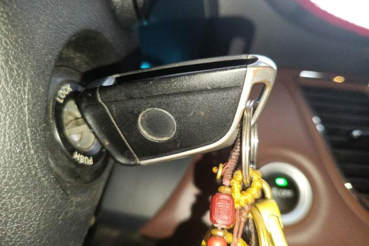 Used JAC Refine M5 2017 2.0T Gasoline Dual-Clutch Business Edition