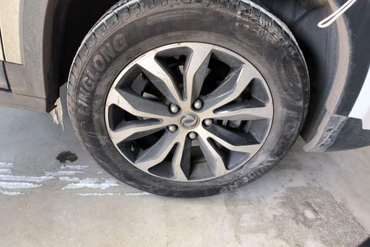 Used FORTHING Joyear X5 2017 1.6L CVT Luxury Model Right Front Wheel Hub