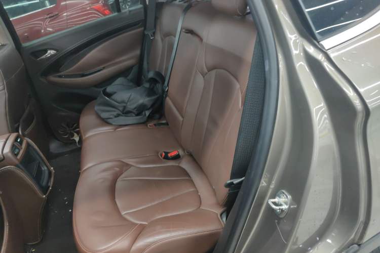 Used Buick Envision 2017 20T Two-Wheel Drive Luxury Model Left Rear Seat