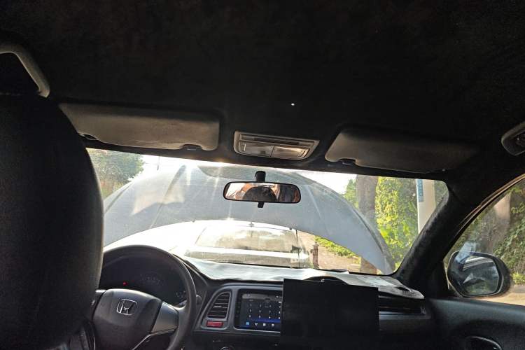 Used Honda Vezel 2015 1.8L CVT 2WD Elite Model
