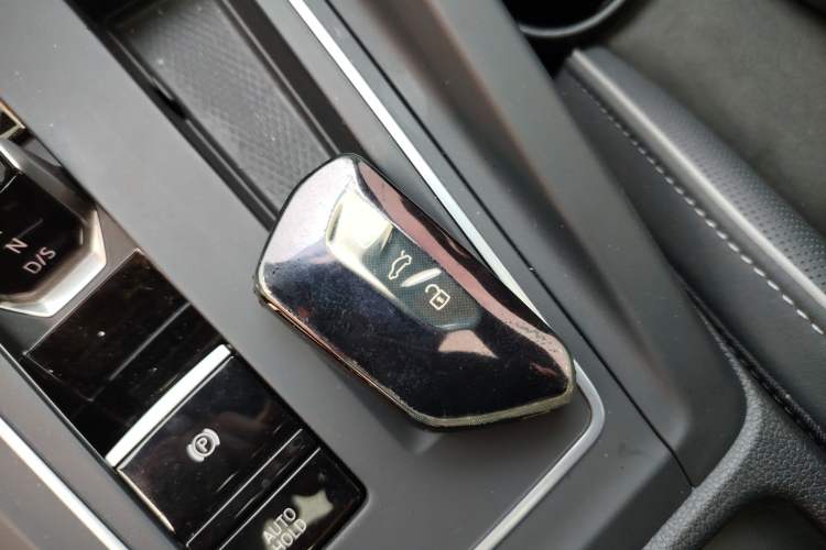 Used Volkswagen Golf 2023 Facelift 280TSI DSG R-Line