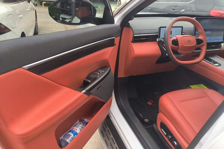 Used Dongfeng eπ eπ008 2024 636Max All-Electric Version 6 Seats Driver Seat