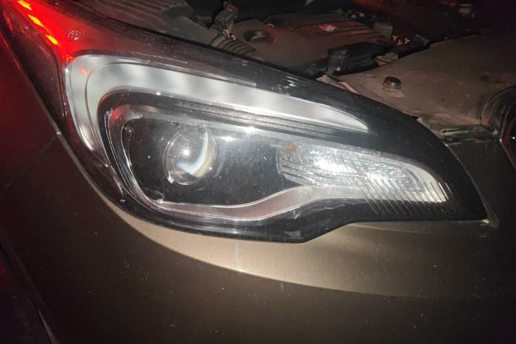 Used Buick Envision 2018 20T Two-Wheel-Drive Leading Model