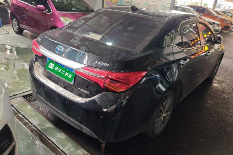 Used Toyota Levin 2016 Dual-Engine 1.8H GS E-CVT Elite Model with Sunroof