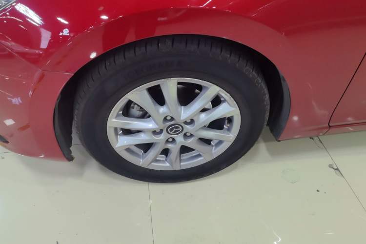 Used Mazda Mazda 3 Axela 2016 Sedan 1.5L Automatic Luxury Model
