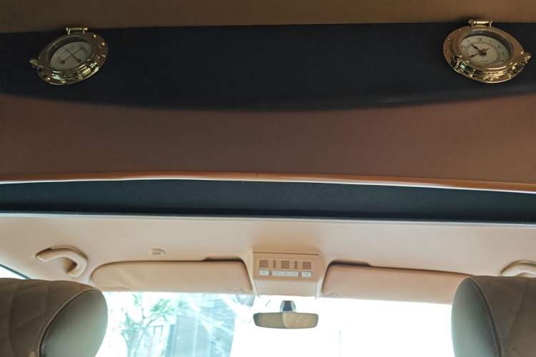 Used Volkswagen Caravelle 2017 2.0 TSI 4x4 Luxury Edition 7-Seater Headliner