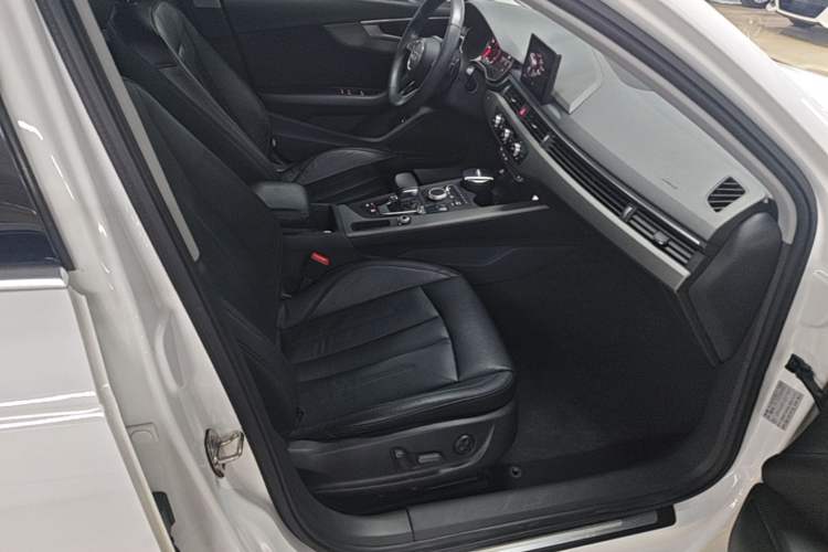 Used Audi A4L 2017 40 TFSI Ambition Edition