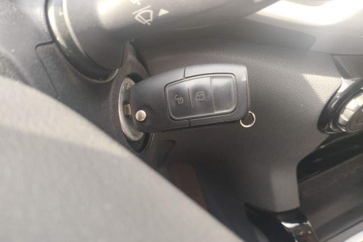 Used Ford EcoSport 2013 1.5L Automatic Fashion Model Vehicle Key
